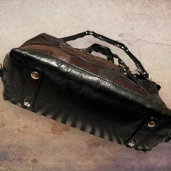 COACH Ashley 15474 Patchwork Shoulder Bag 13”x9”x4” Inside pockets. BlackBrn EUC - Picture 3 of 15